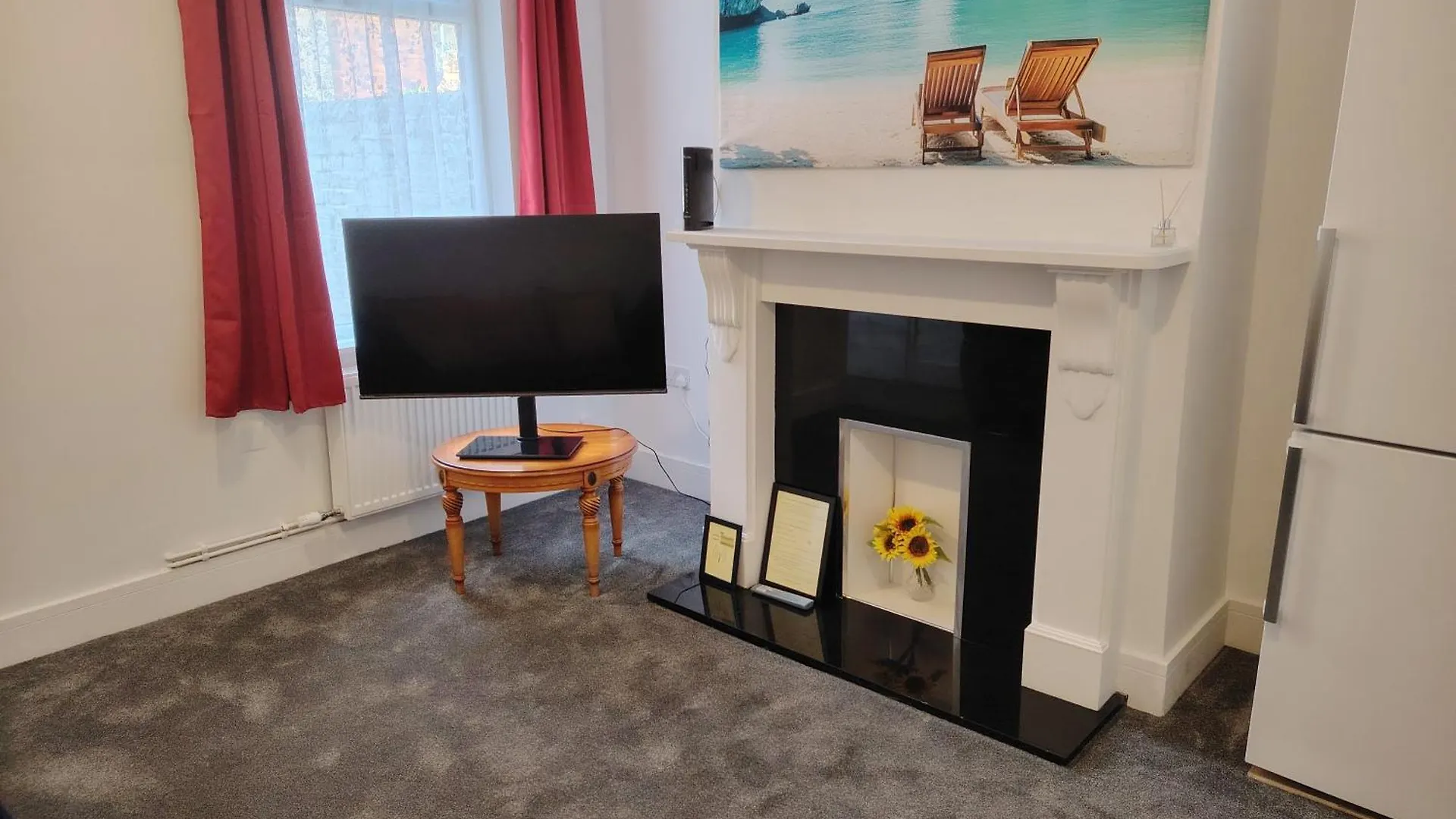 Lucky 15 - Ideal For Trade & Family - 2 Bedrooms - 2 Beds - Max 4 Guests - Close To Bae, Docks, District, Beaches *