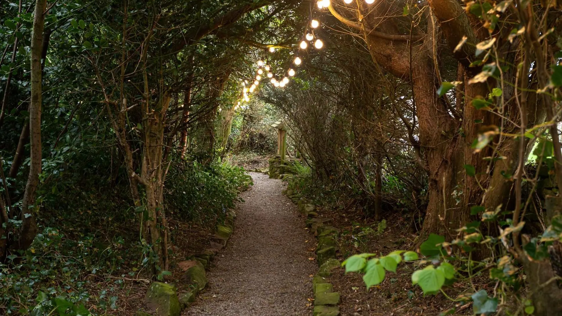 Scenery Hill Hideaways The Coach House Charming Retreat With Jacuzzi And Bbq Hut Near The District Holiday home Workington