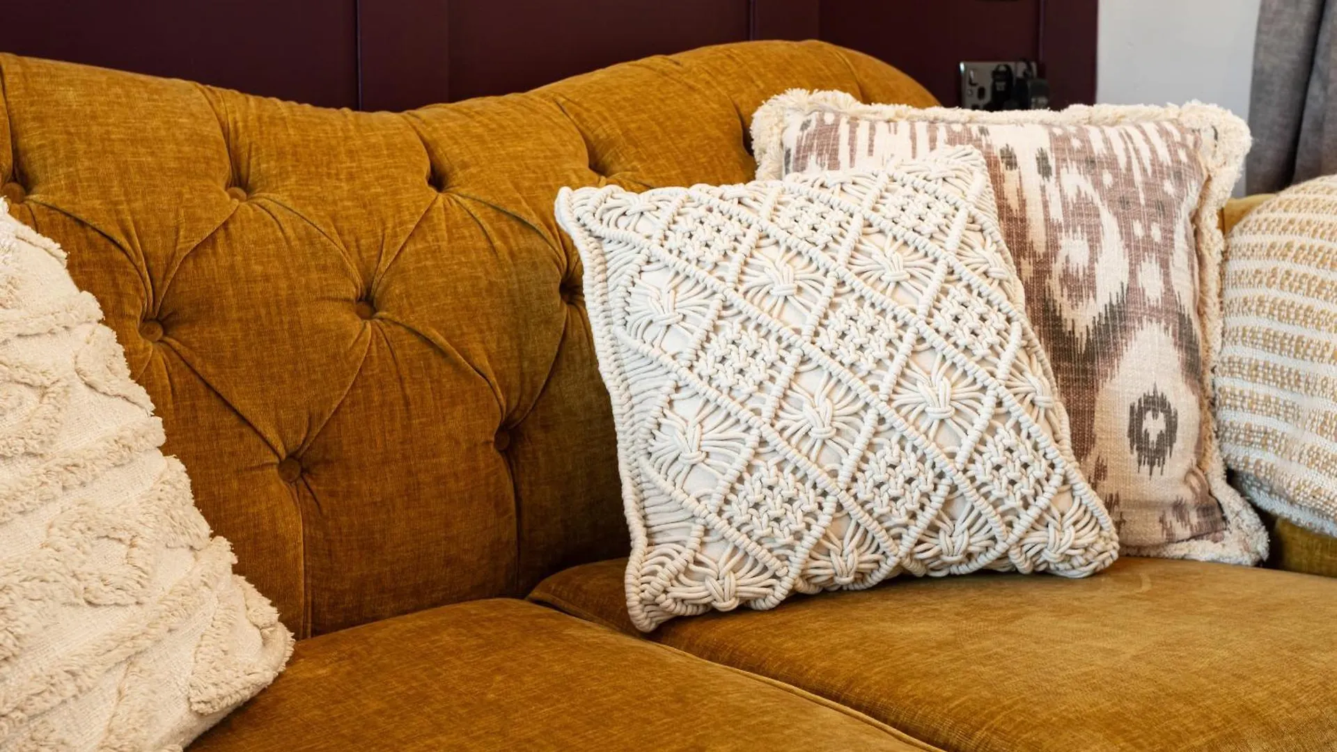Scenery Hill Hideaways The Coach House Charming Retreat With Jacuzzi And Bbq Hut Near The District Holiday home *
