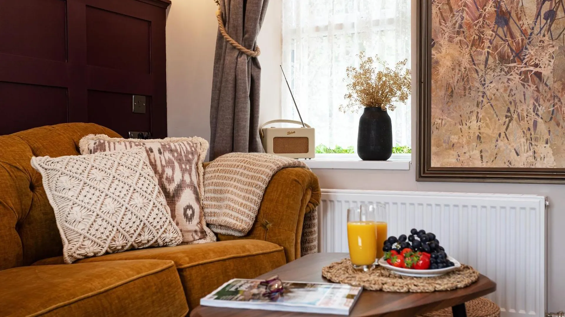 Holiday home Scenery Hill Hideaways The Coach House Charming Retreat With Jacuzzi And Bbq Hut Near The District Workington