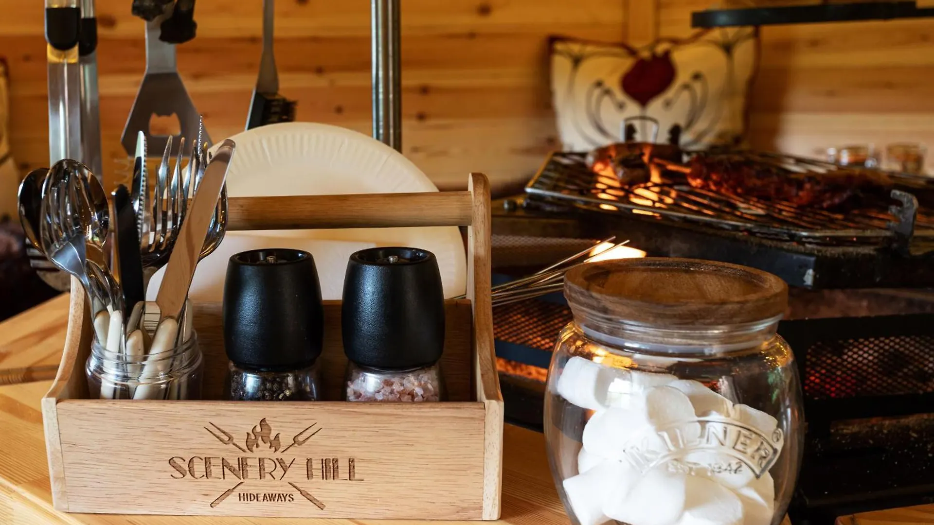 Scenery Hill Hideaways The Coach House Charming Retreat With Jacuzzi And Bbq Hut Near The District * Workington