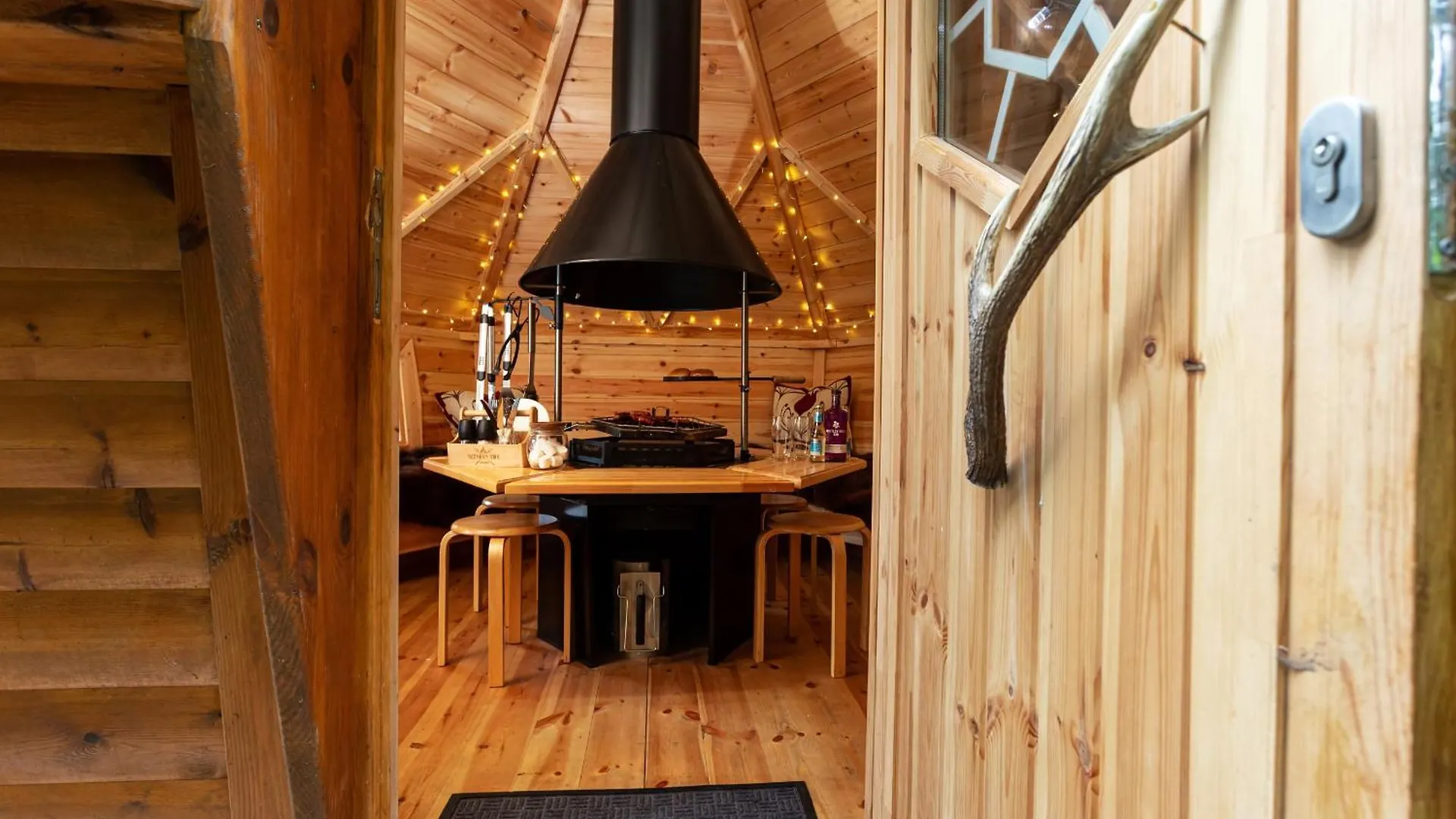Holiday home Scenery Hill Hideaways The Coach House Charming Retreat With Jacuzzi And Bbq Hut Near The District