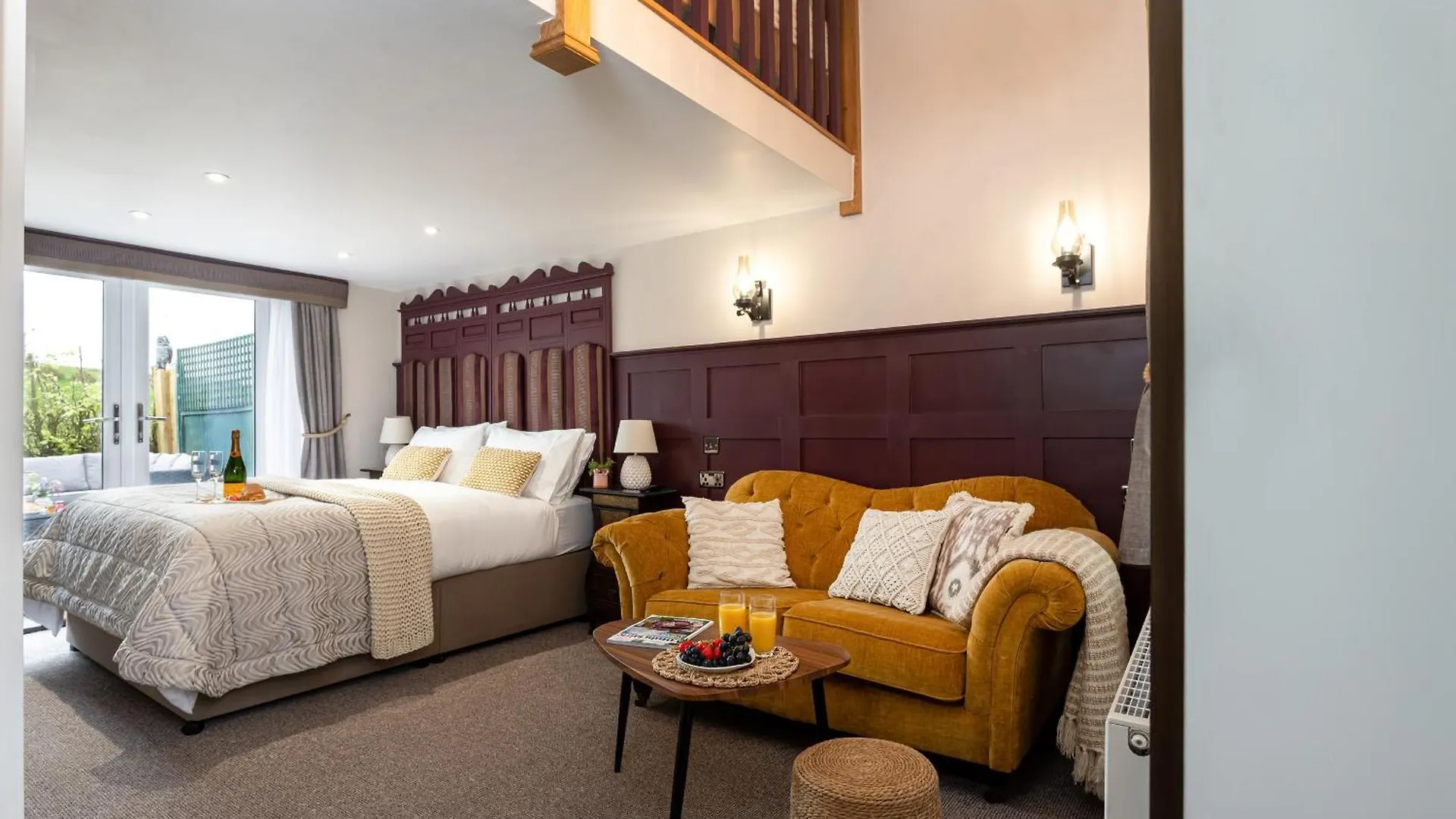 Scenery Hill Hideaways The Coach House Charming Retreat With Jacuzzi And Bbq Hut Near The District Holiday home *