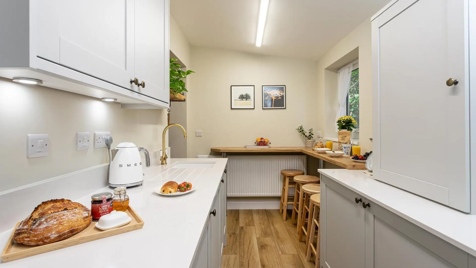 Scenery Hill Hideaways The Coach House Charming Retreat With Jacuzzi And Bbq Hut Near The District * Workington