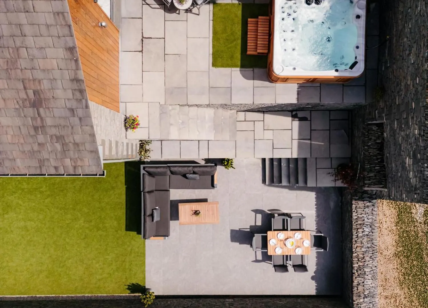 Midways, Stunning Retreat In The Heart Of