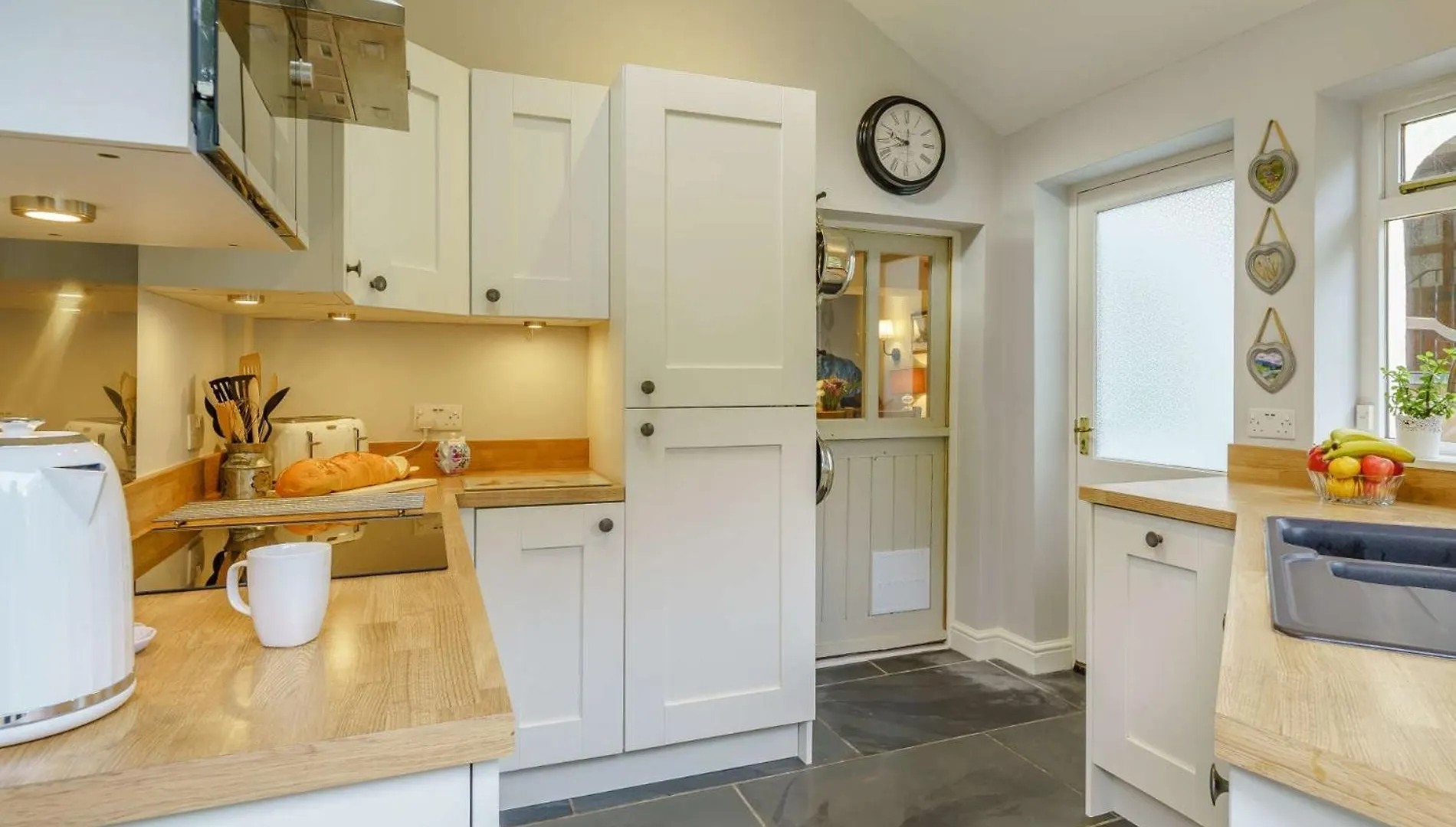 3 Bed In 85686 *