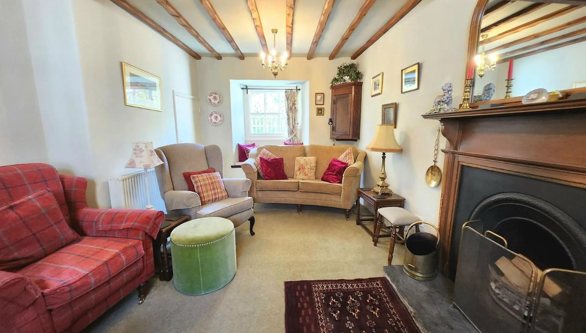 3 Bed In Village Llh34