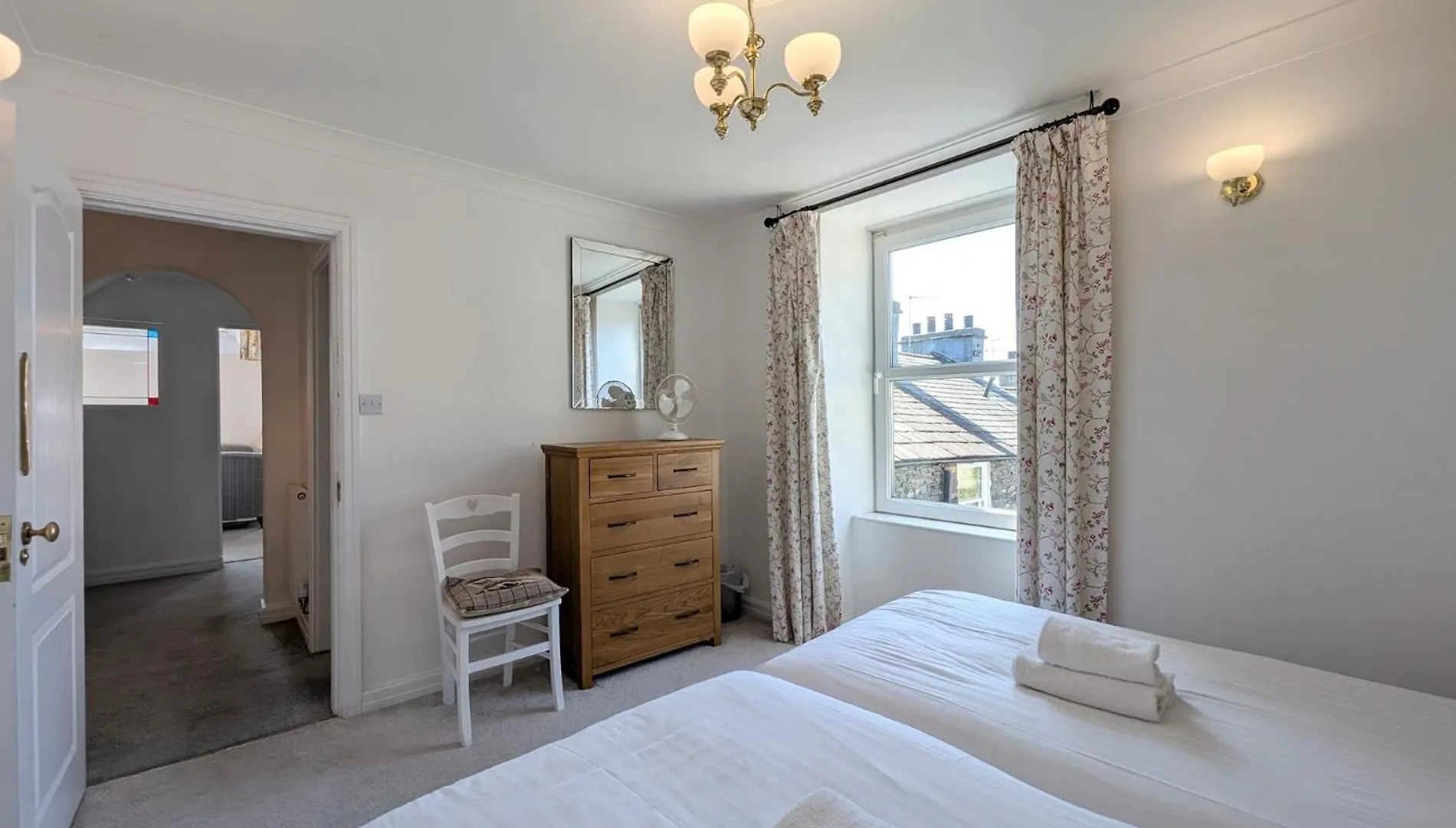 3 Bed In Sz469 *