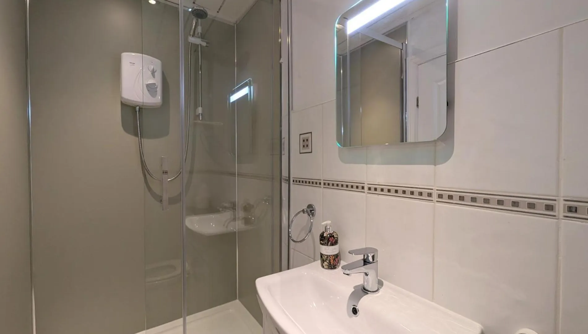 3 Bed In Sz469 Holiday home