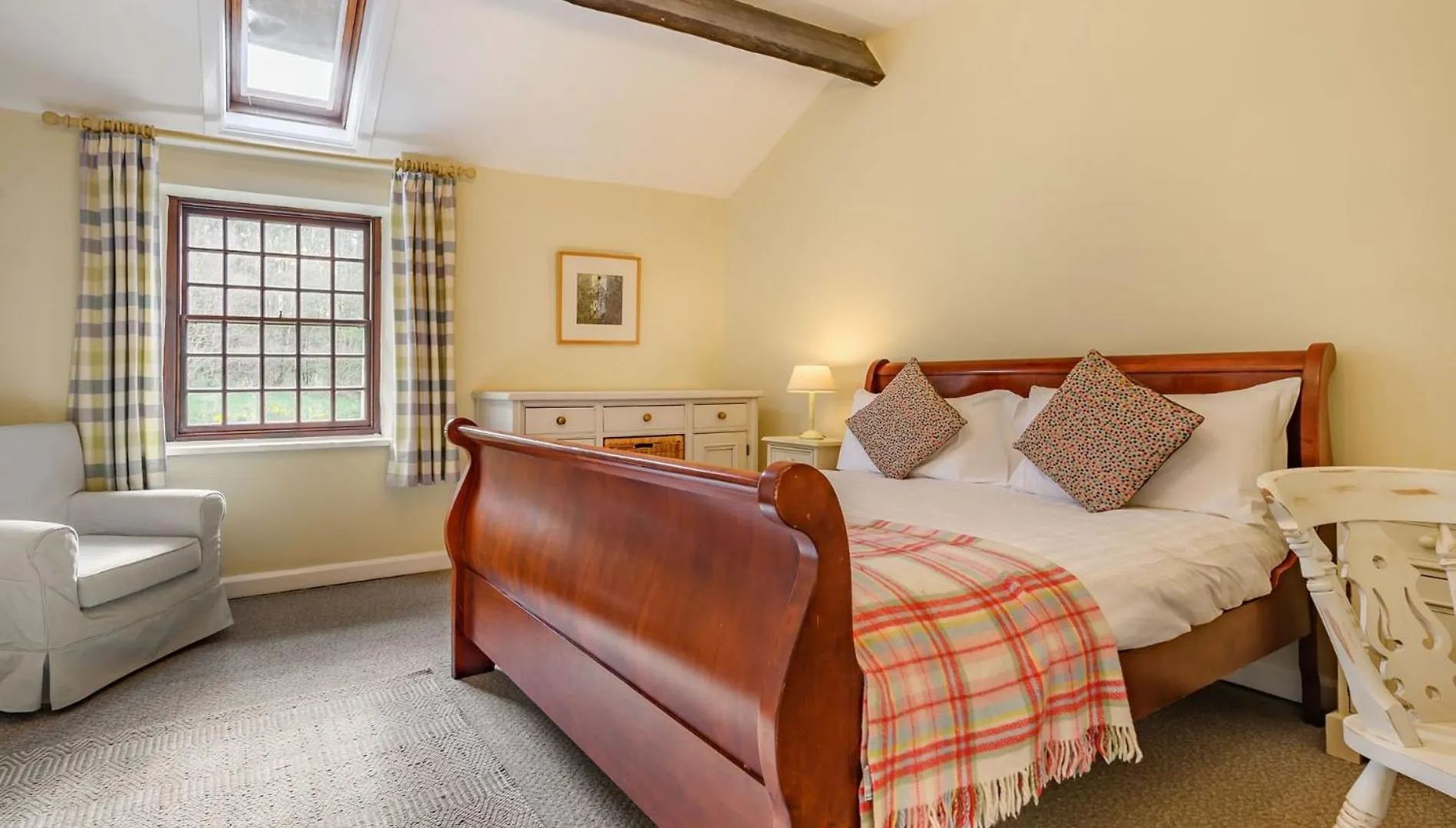 3 Bed In Sz065