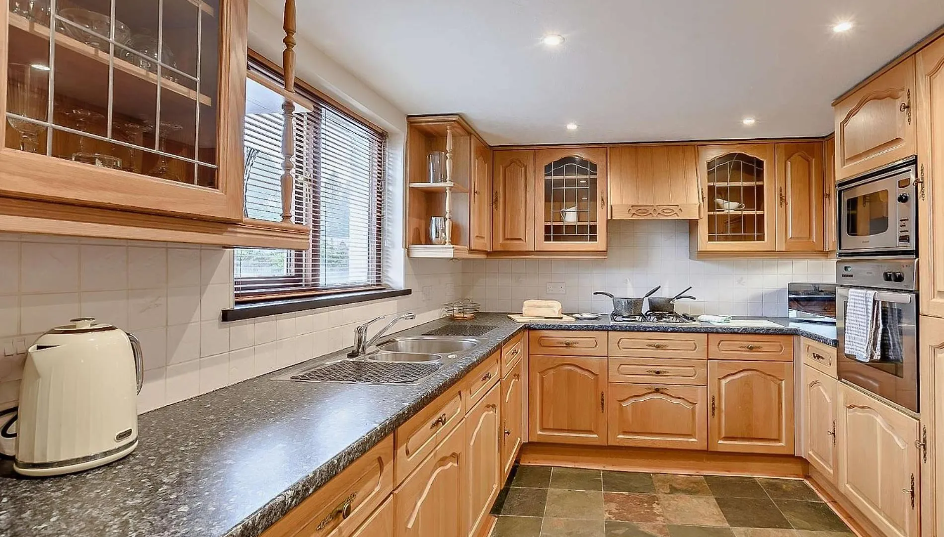 3 Bed In 93088 * Bowness-on-Windermere
