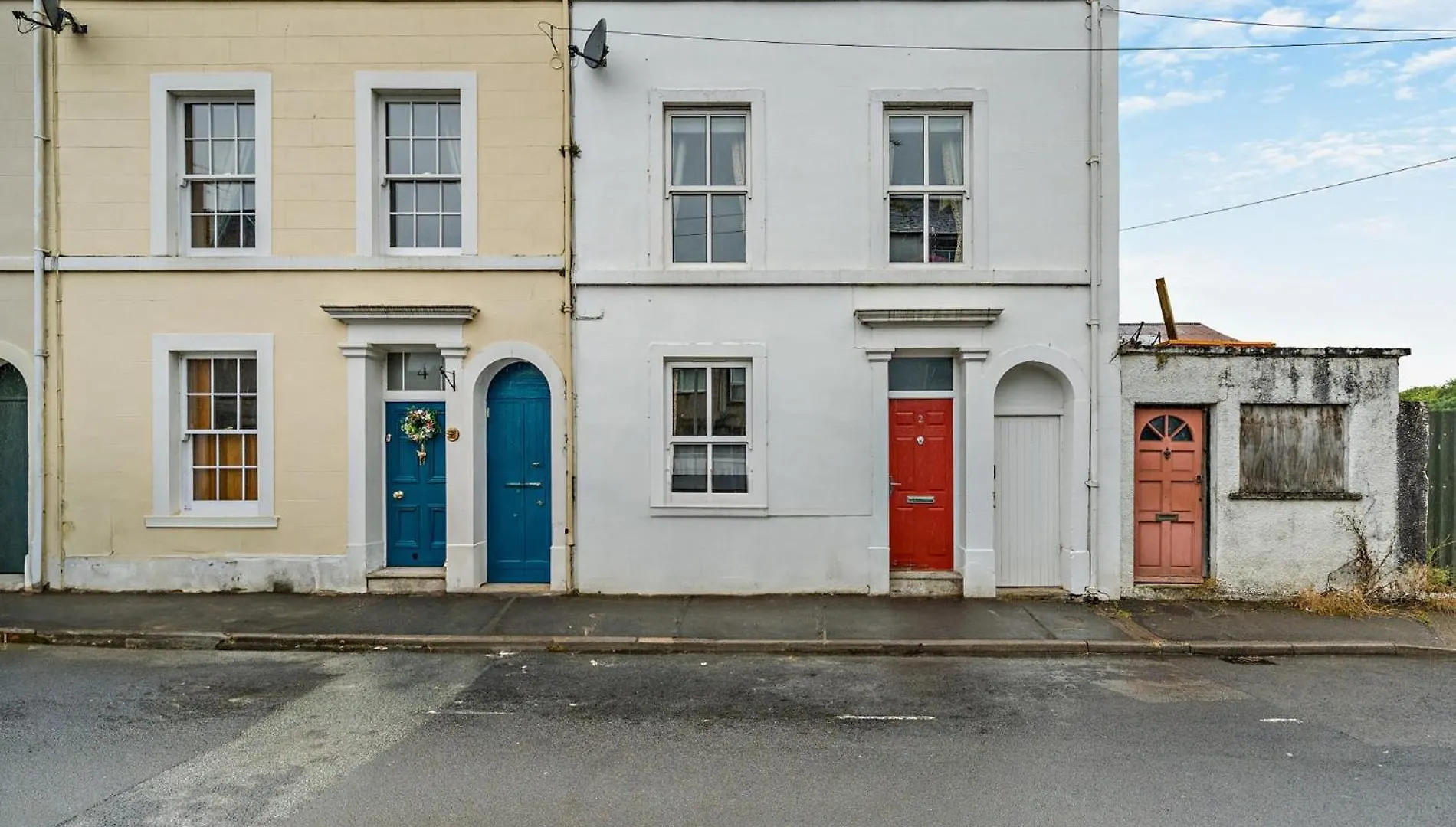 3 Bed In 94928 *