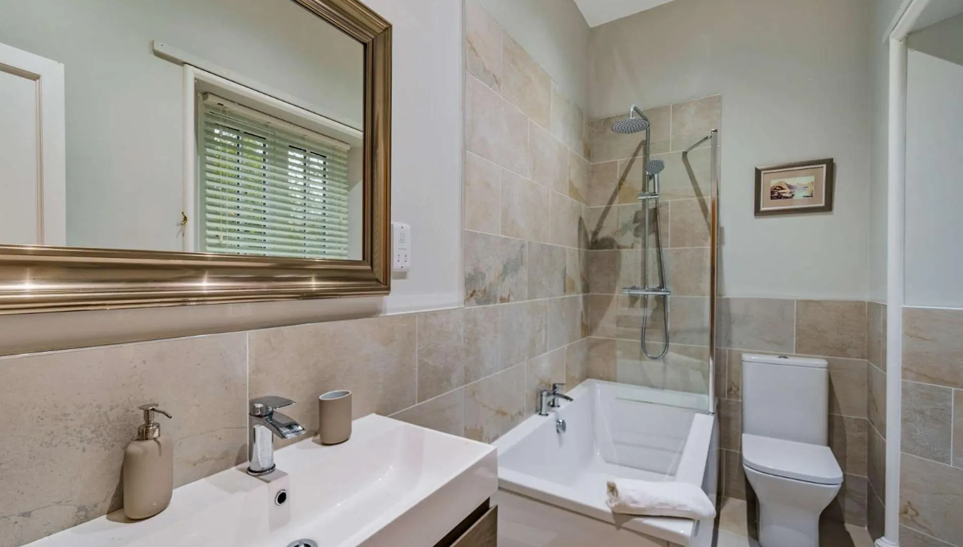 4 Bed In 85294