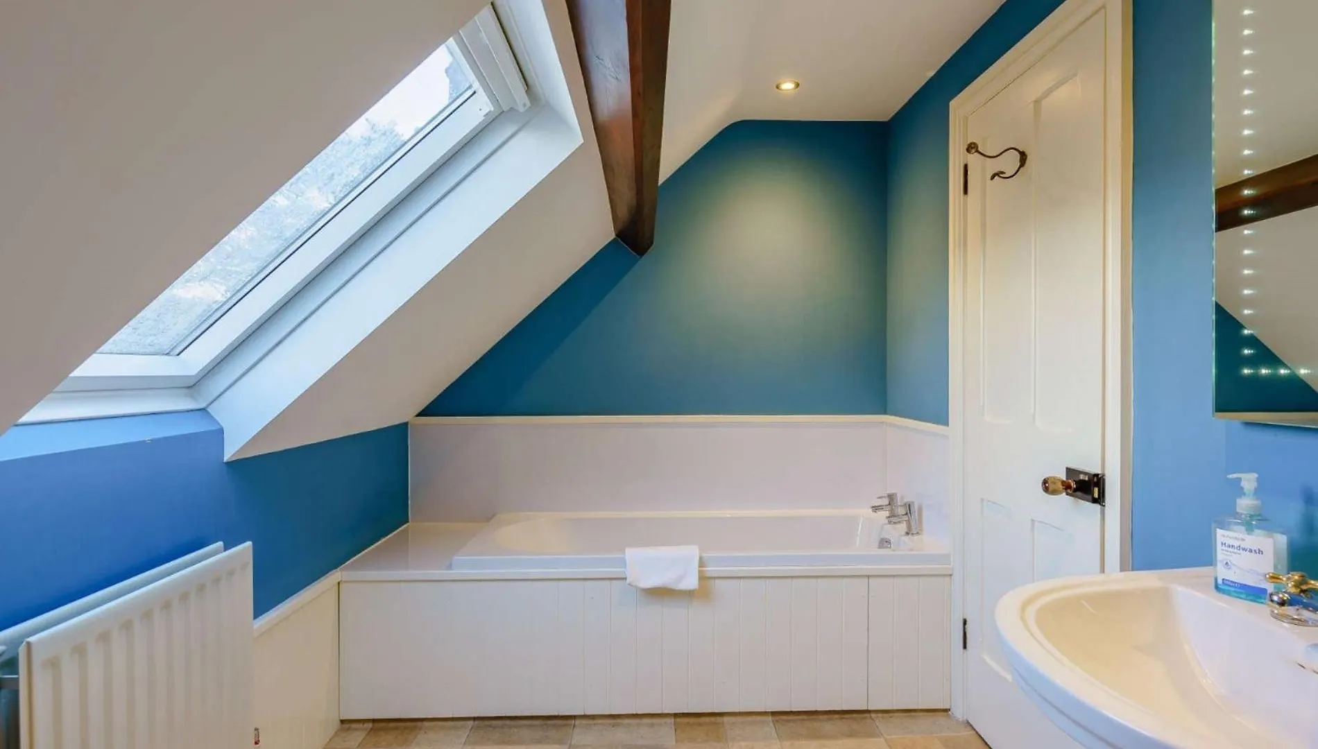 4 Bed In Village Llh03 Holiday home Hawkshead