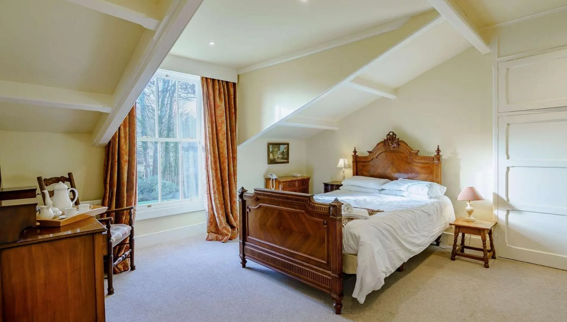 4 Bed In Village Llh03
