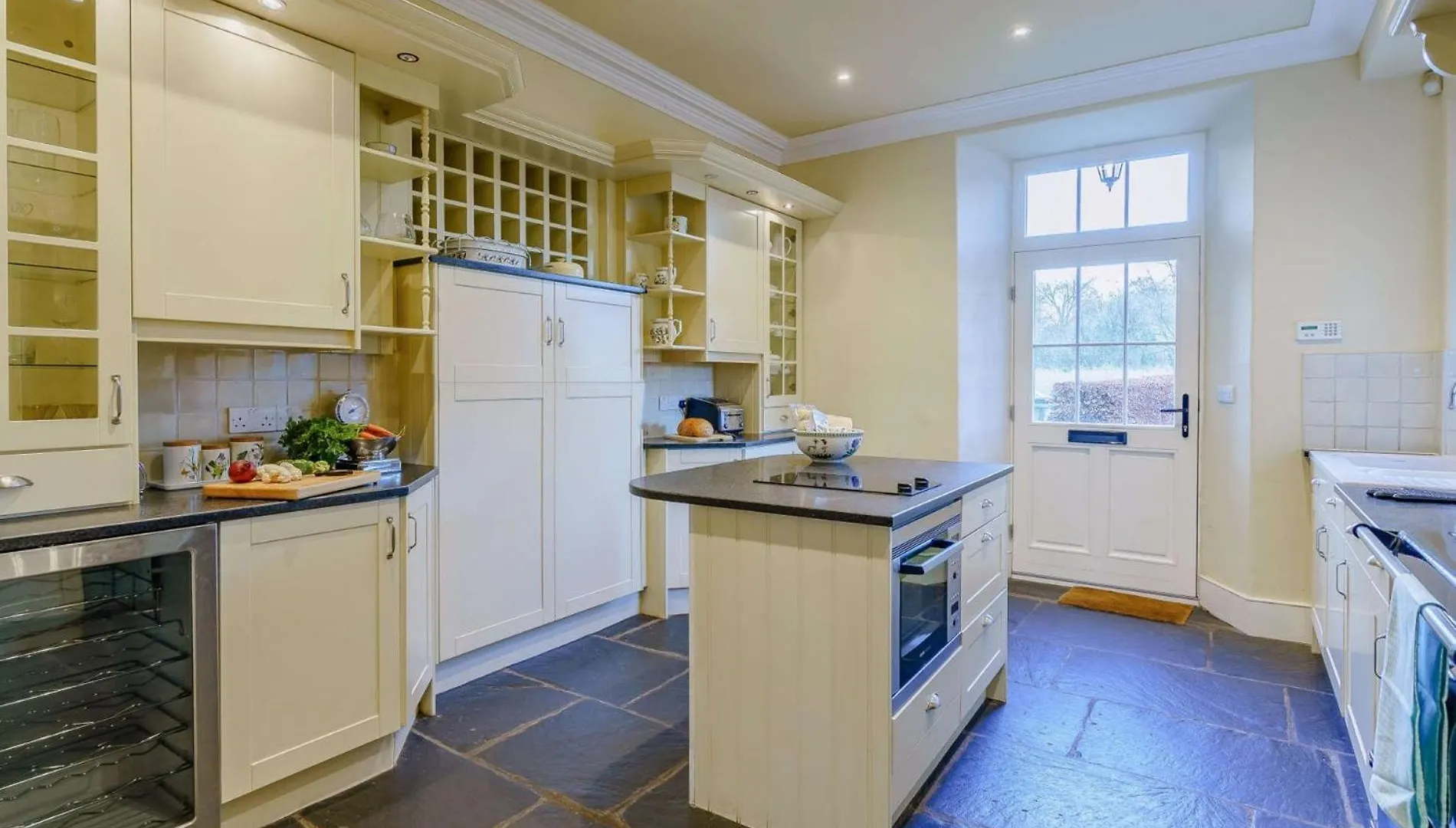 4 Bed In Village Llh03 Holiday home *