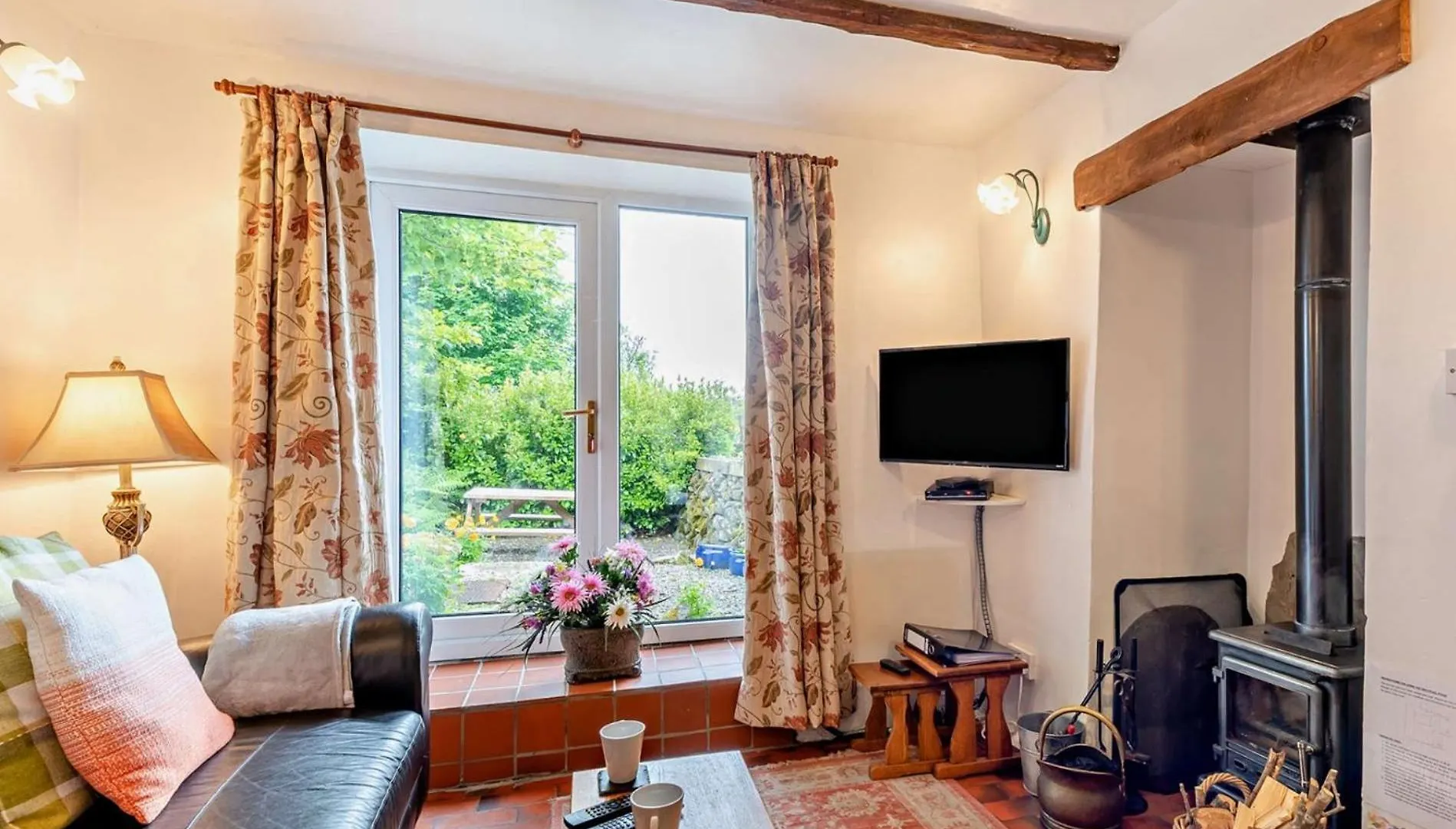 1 Bed In 94530 Eskdale