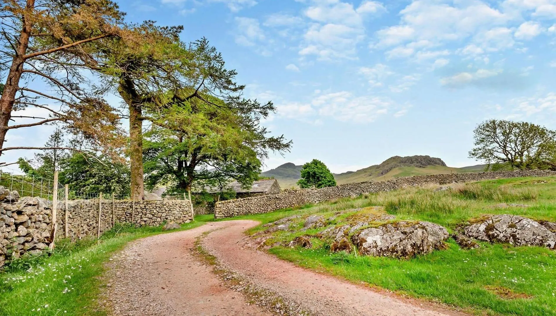 1 Bed In 95105 Eskdale