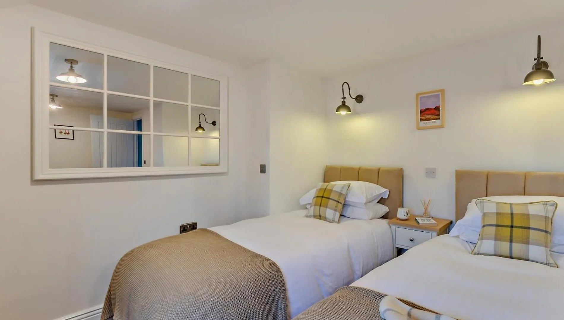 2 Bed In 95884 *