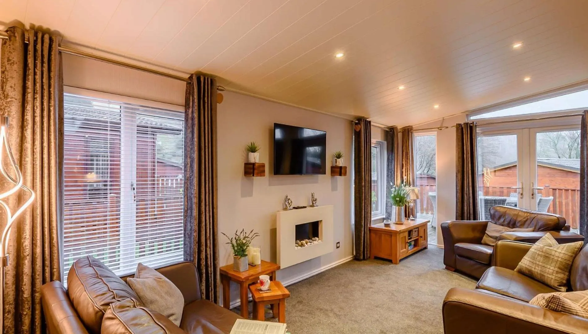3 Bed In Windermere 90476 *