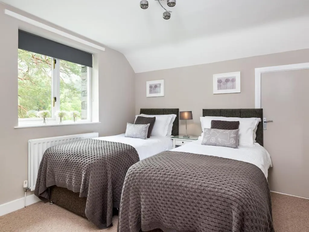 4 Bed In Borrowdale Sz219 *
