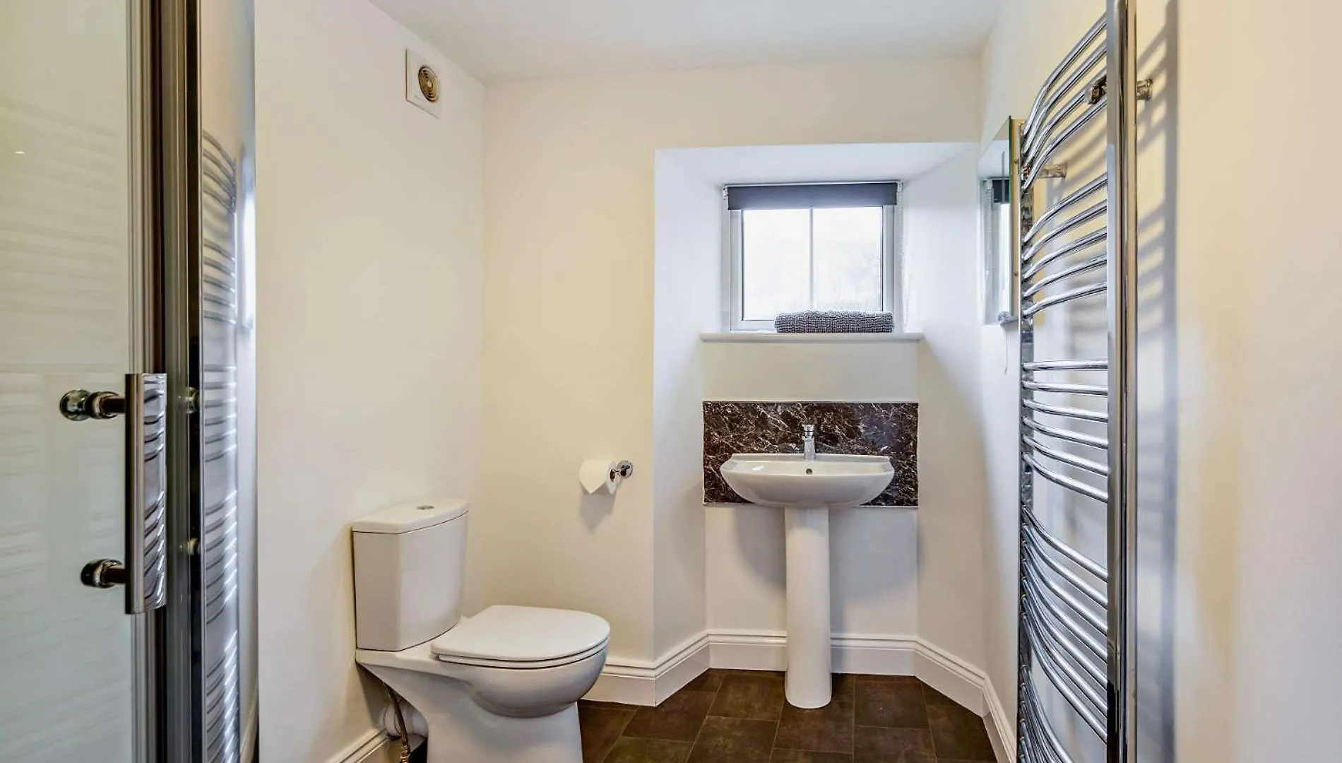 1 Bed In Keswick 86246 *