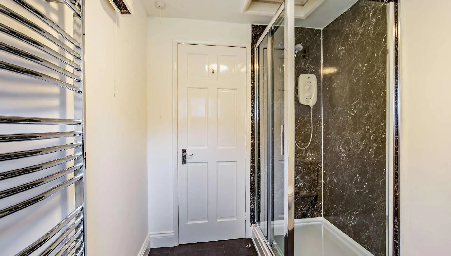 شقة 1 Bed In Keswick 86246