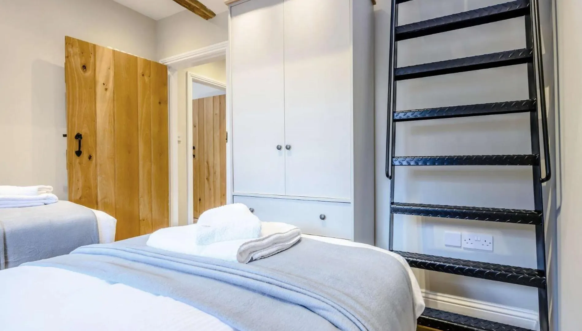 2 Bed In Ullswater 87349 *