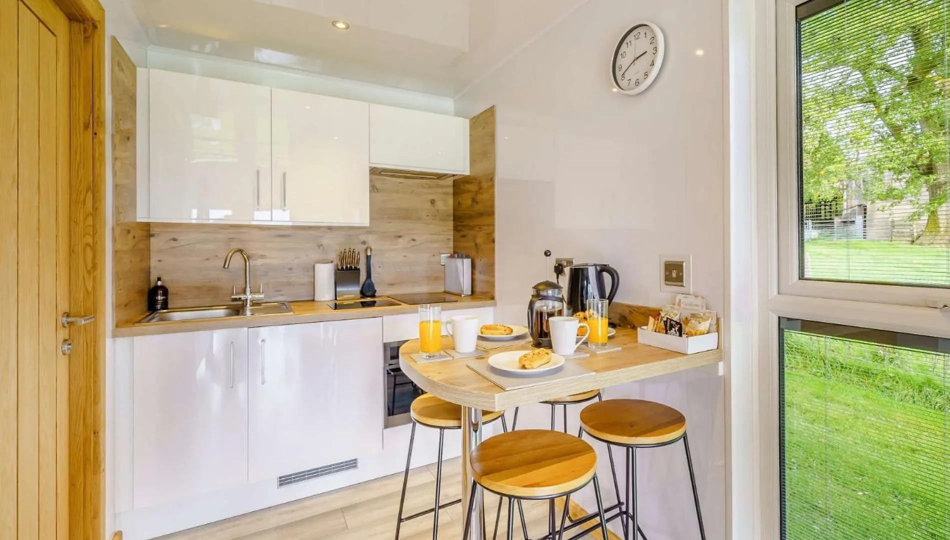 1 Bed In Keswick 82476 *