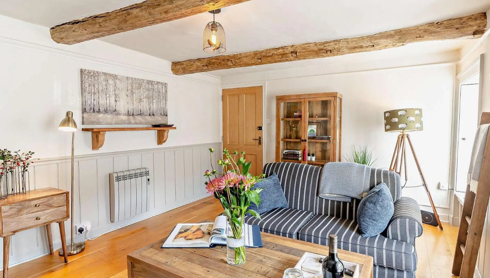 1 Bed In 93388 Hébergement de vacances *