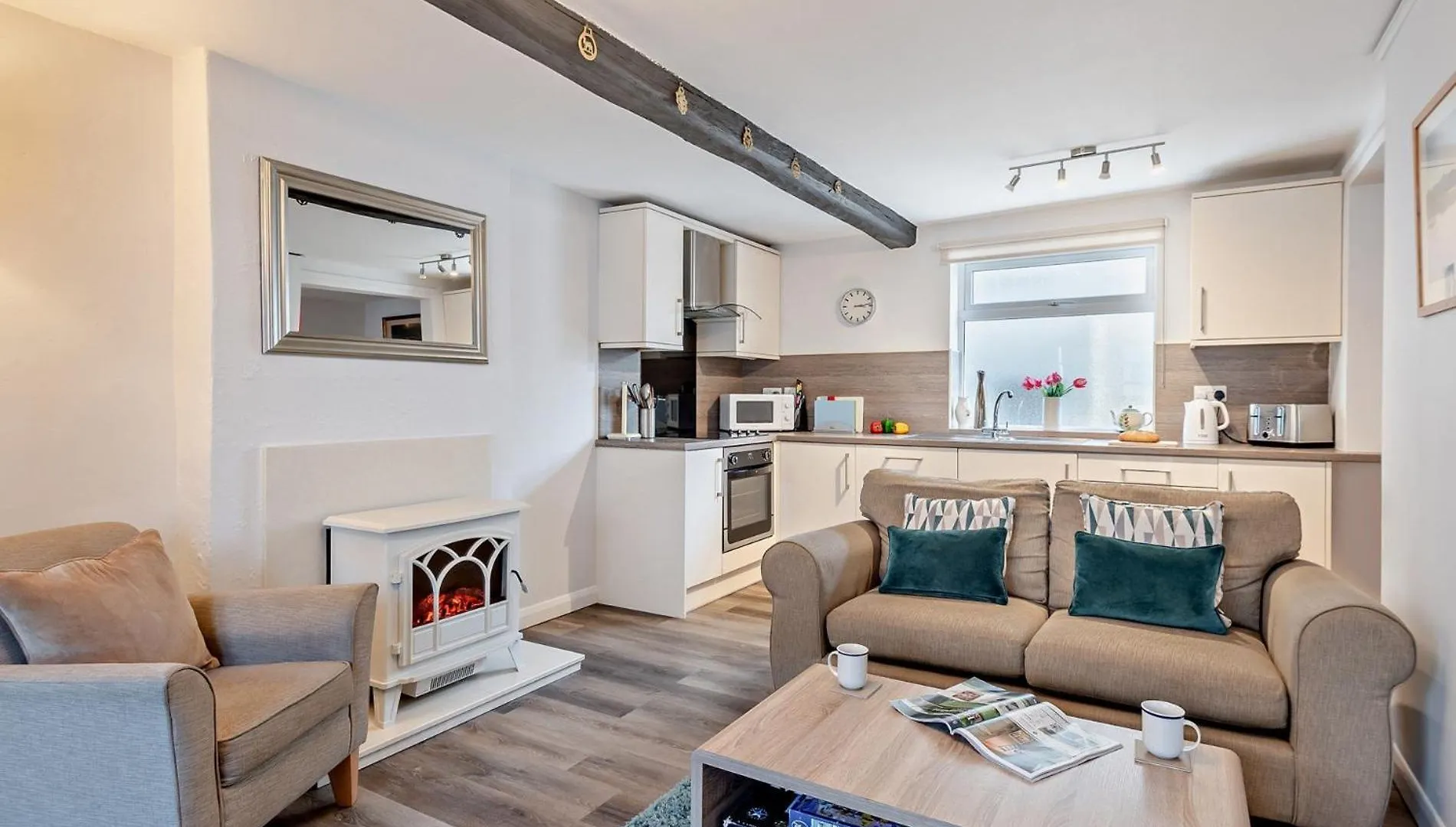2 Bed In Keswick Sz140 * Keswick