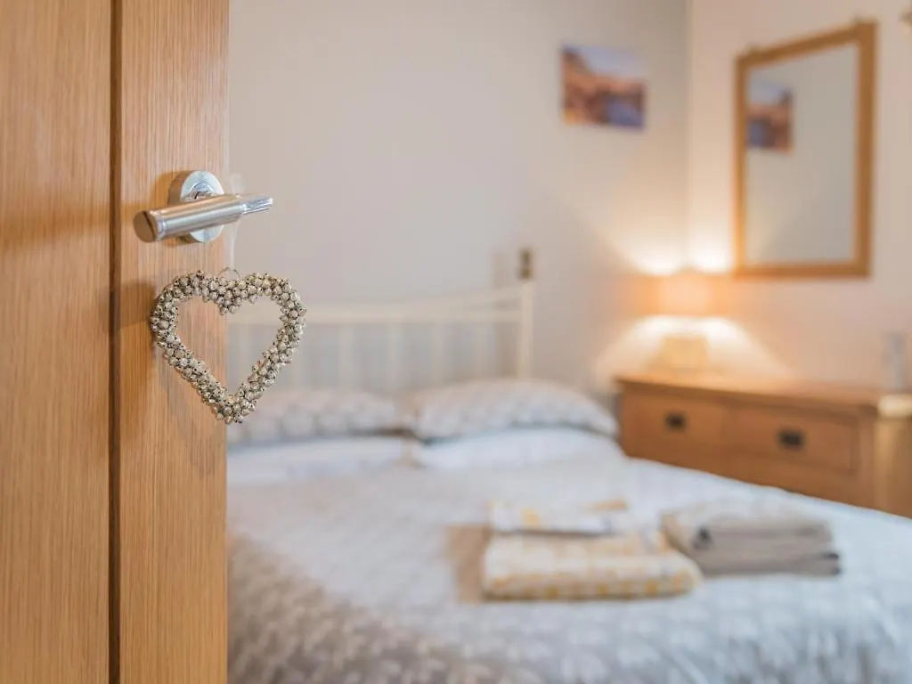 1 Bed In Alston Sz499 *