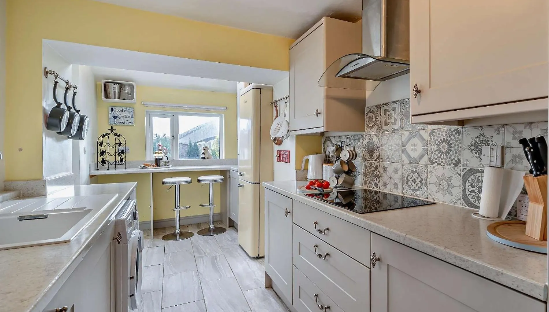2 Bed In 93608 Hébergement de vacances