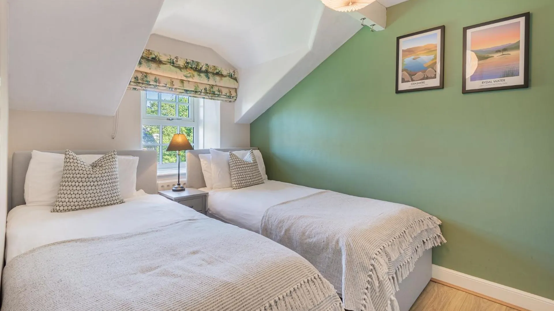 Lakeland - Sleeps 6 * Bowness-on-Windermere