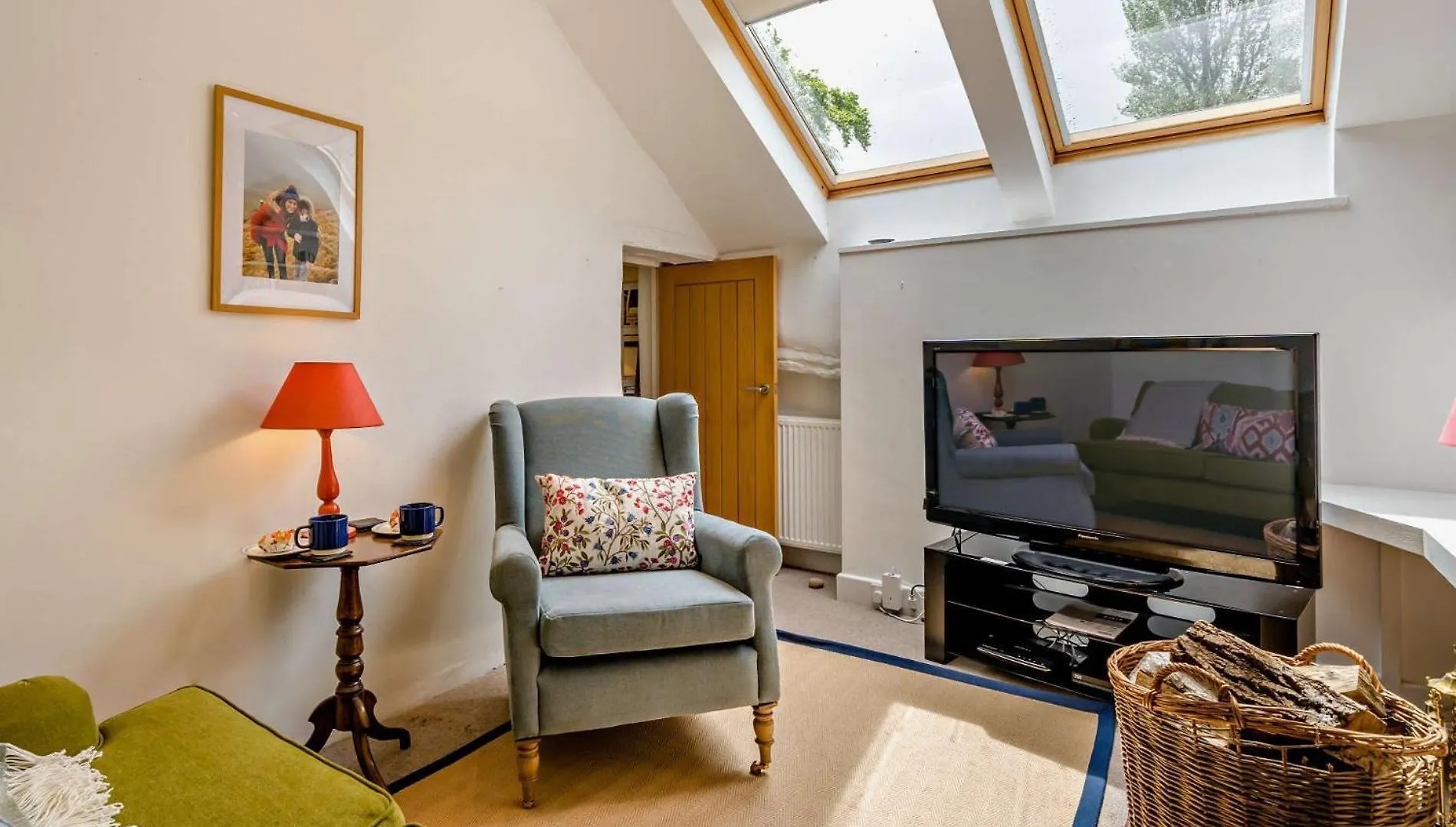 6 Bed In Martindale 95344 *