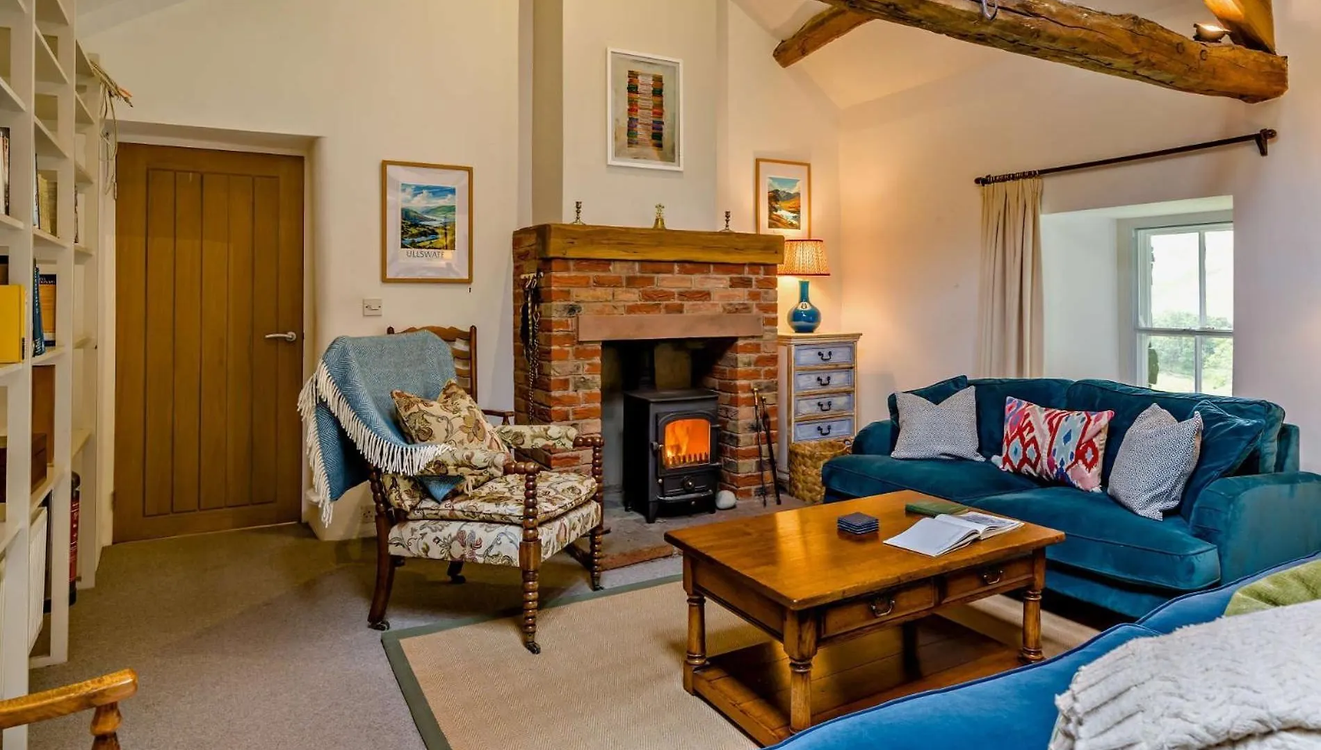 6 Bed In Martindale 95344