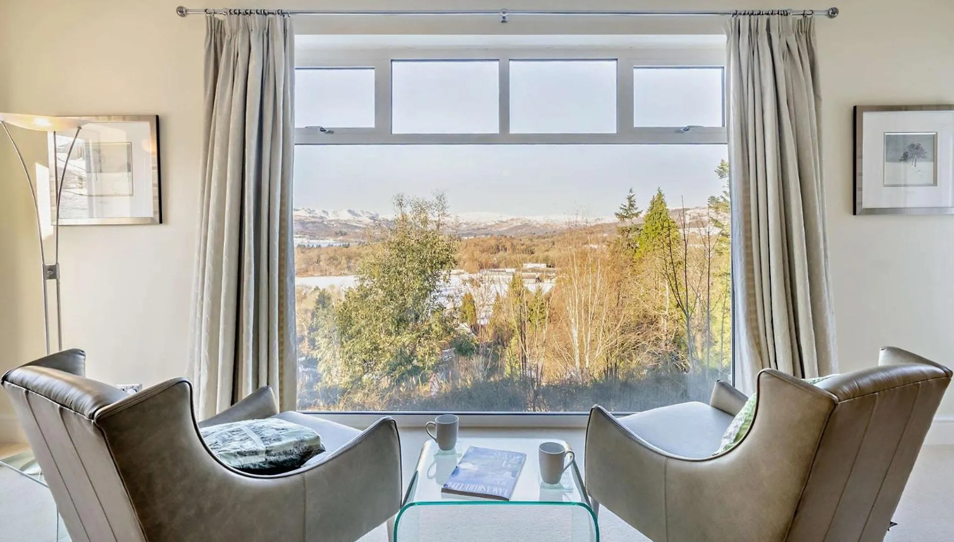 5 Bed In Windermere 93302 *