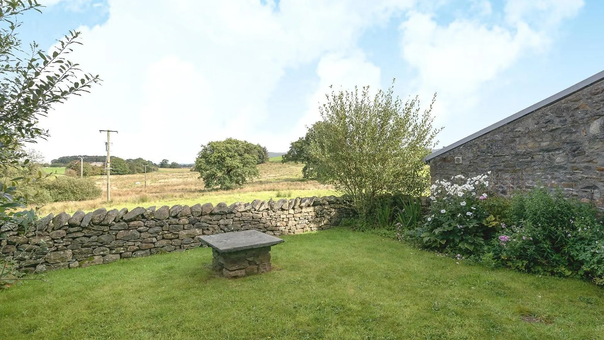 Cowdber Barn Cowan Bridge