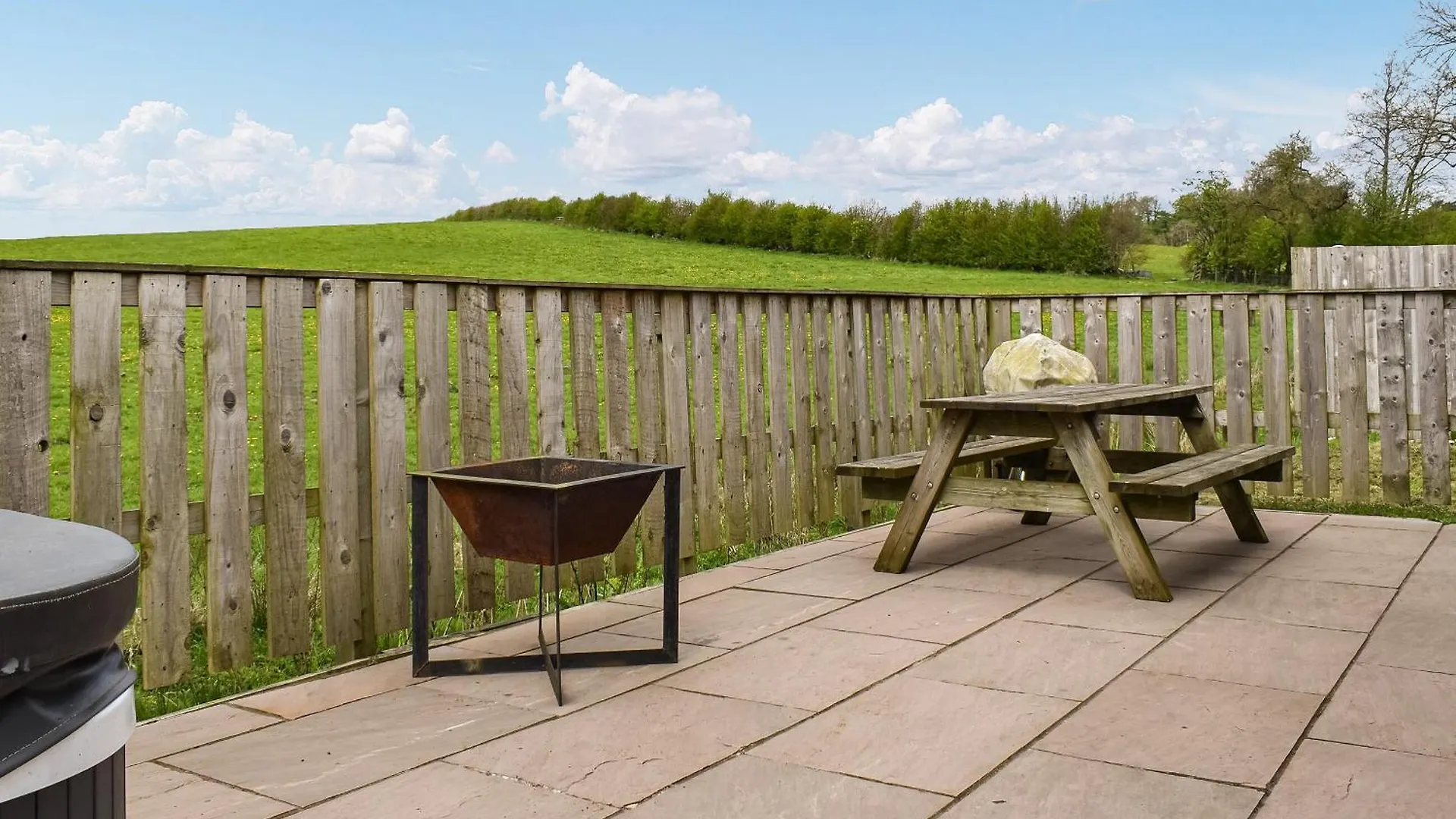 The Lune - Uk47035