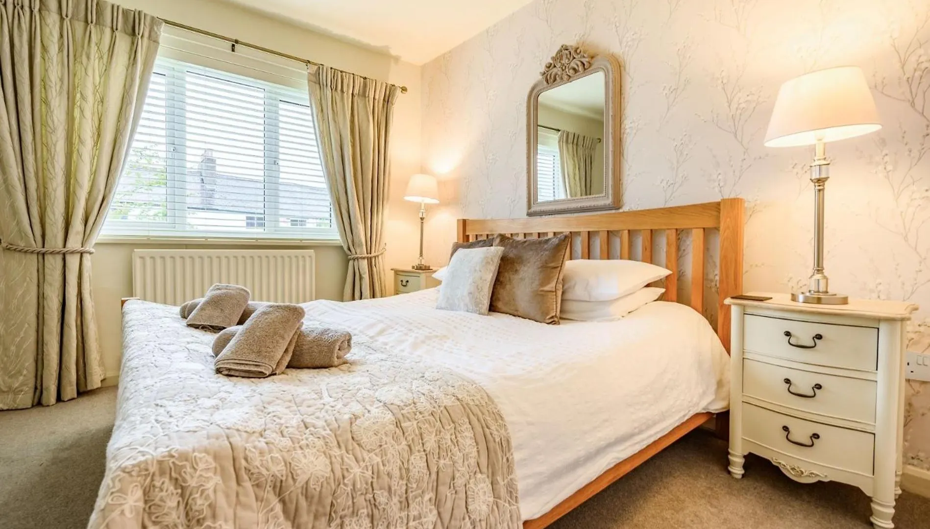 2 Bed In Sz427