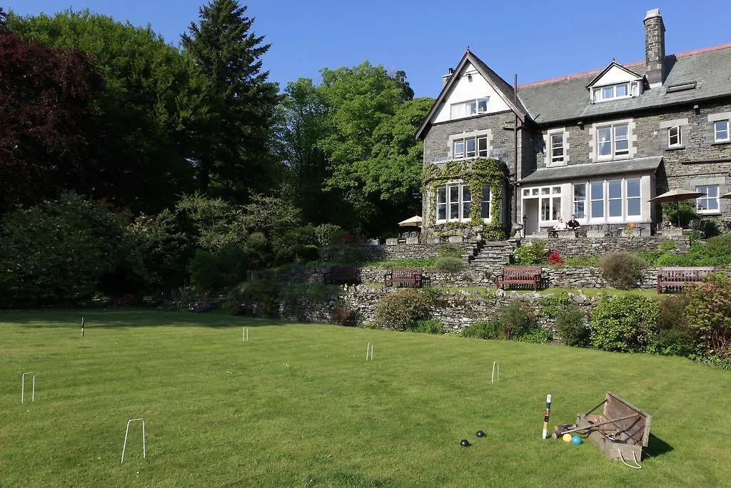 Sawrey House & Restaurant Hotel 3*