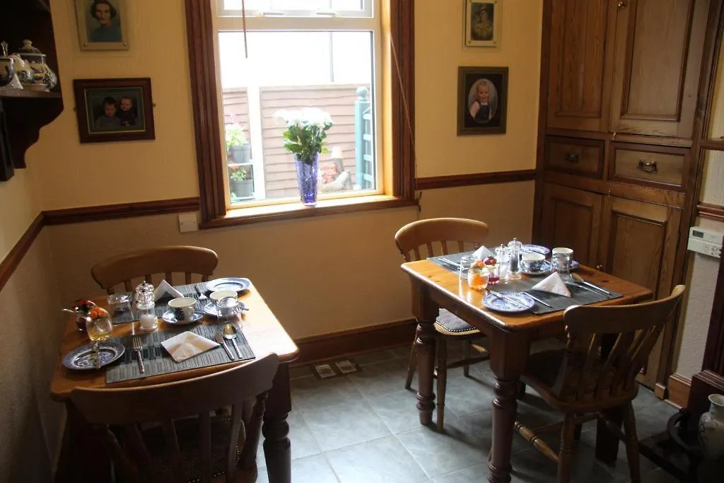 Bed & Breakfast Fernlea 2*