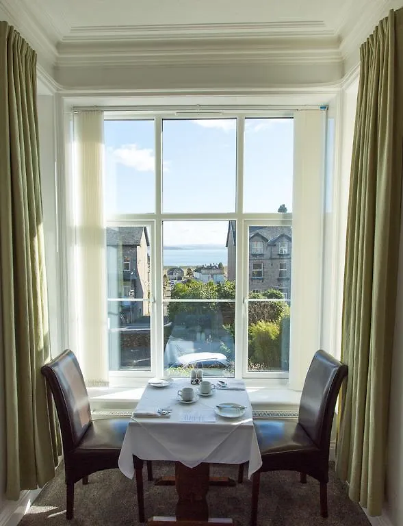 Corner Beech House 4*