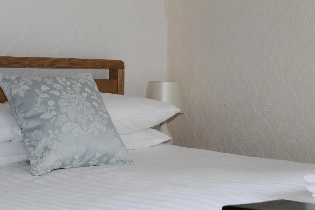 The Bay House View - Adults Only Bed & Breakfast