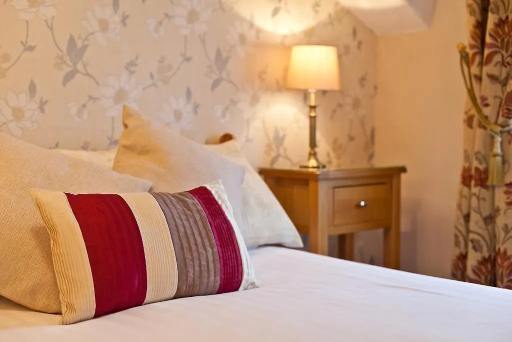 Guest house Leonards Field House