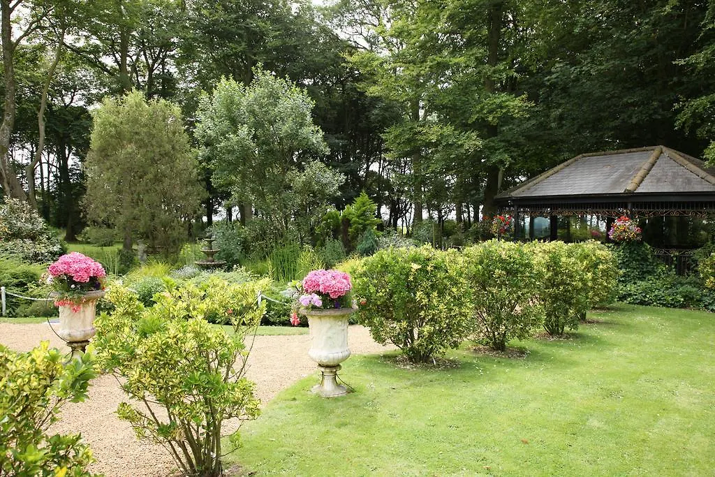 Hunday Manor Country House *