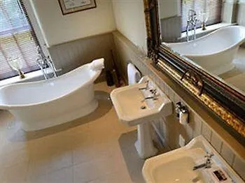Plough Estalagem 5*