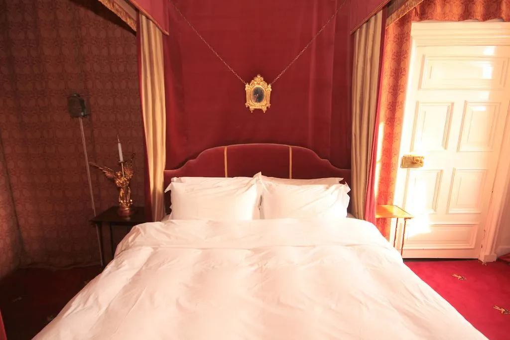 Castle Hotel