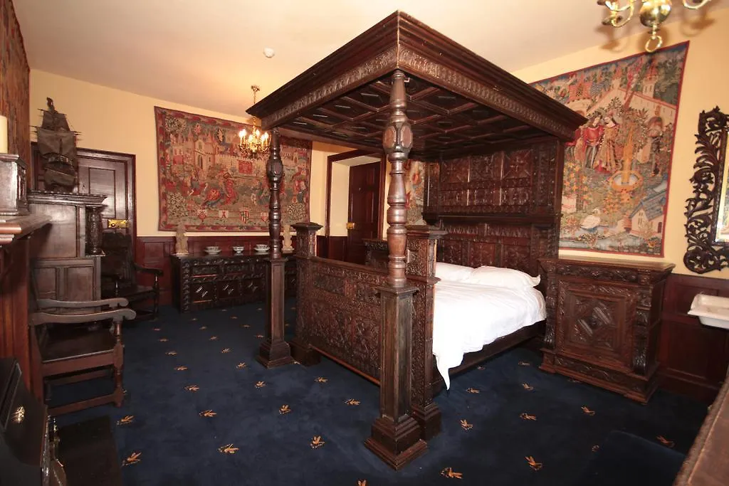 Hotel Castle 3*