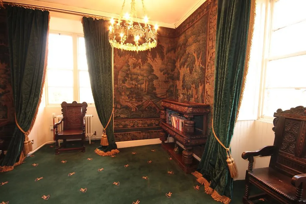 Hotel Castle 3*